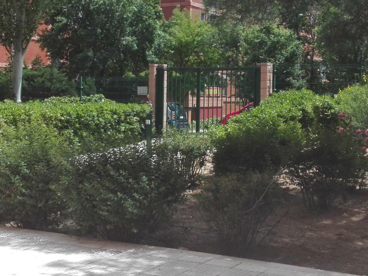 Apartamento Pinar De Chamartin Apartment Madrid Exterior photo